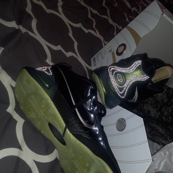 New. LeBron 21 8.5M 10W - Picture 3 of 3